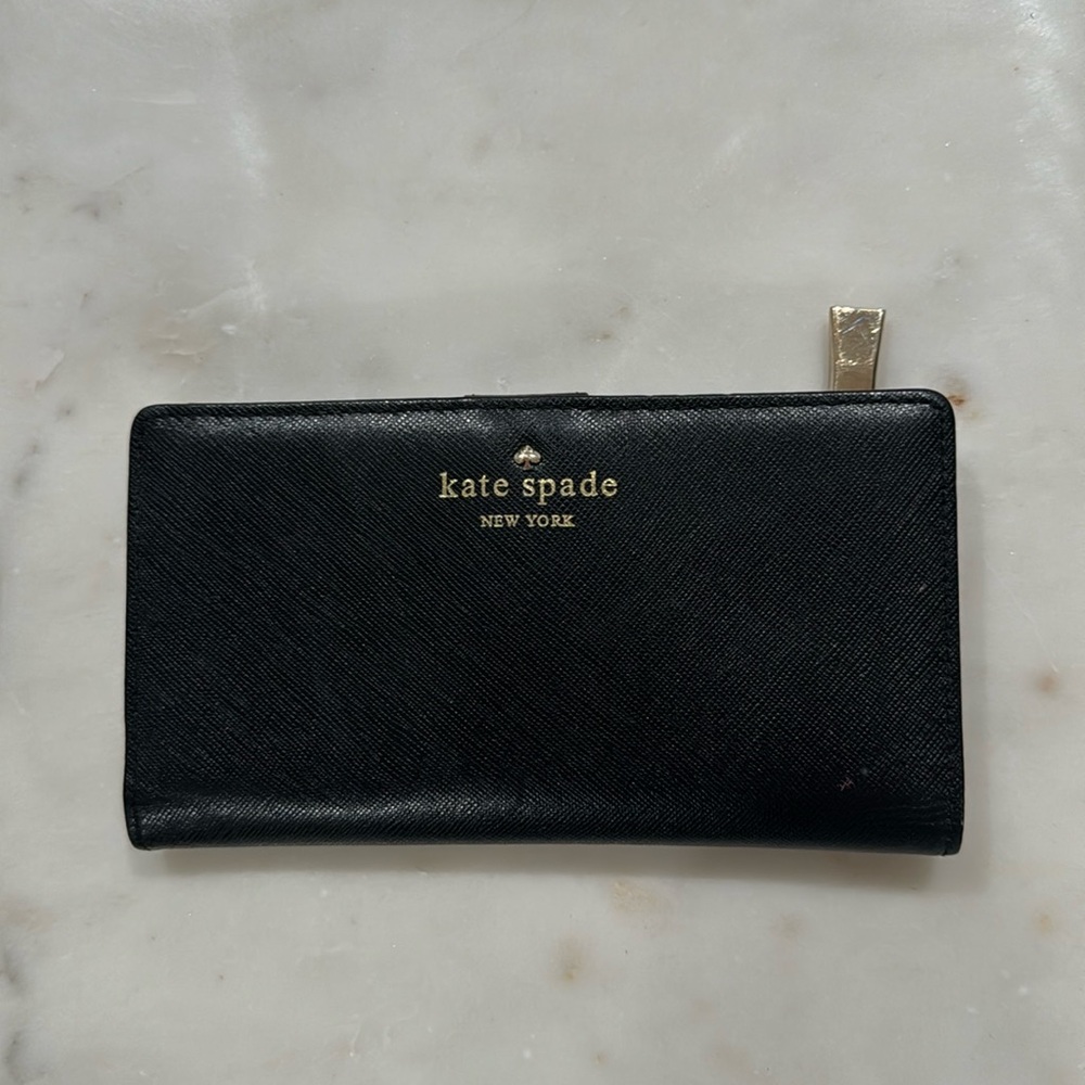 Bifold Kate Spade wallet